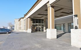 Woodbine Hotel & Suites